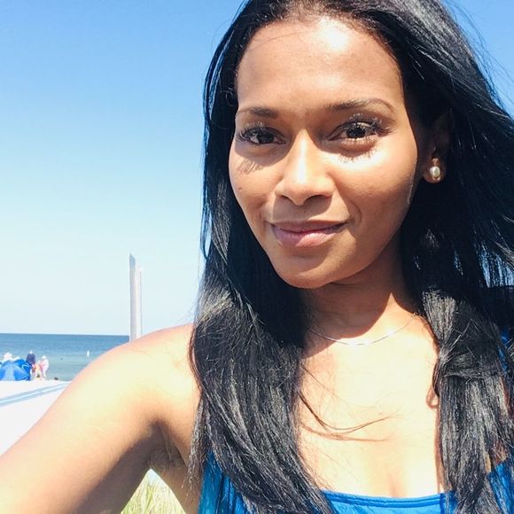 Meet your Posher, Jeannie - Picture 1 of 1